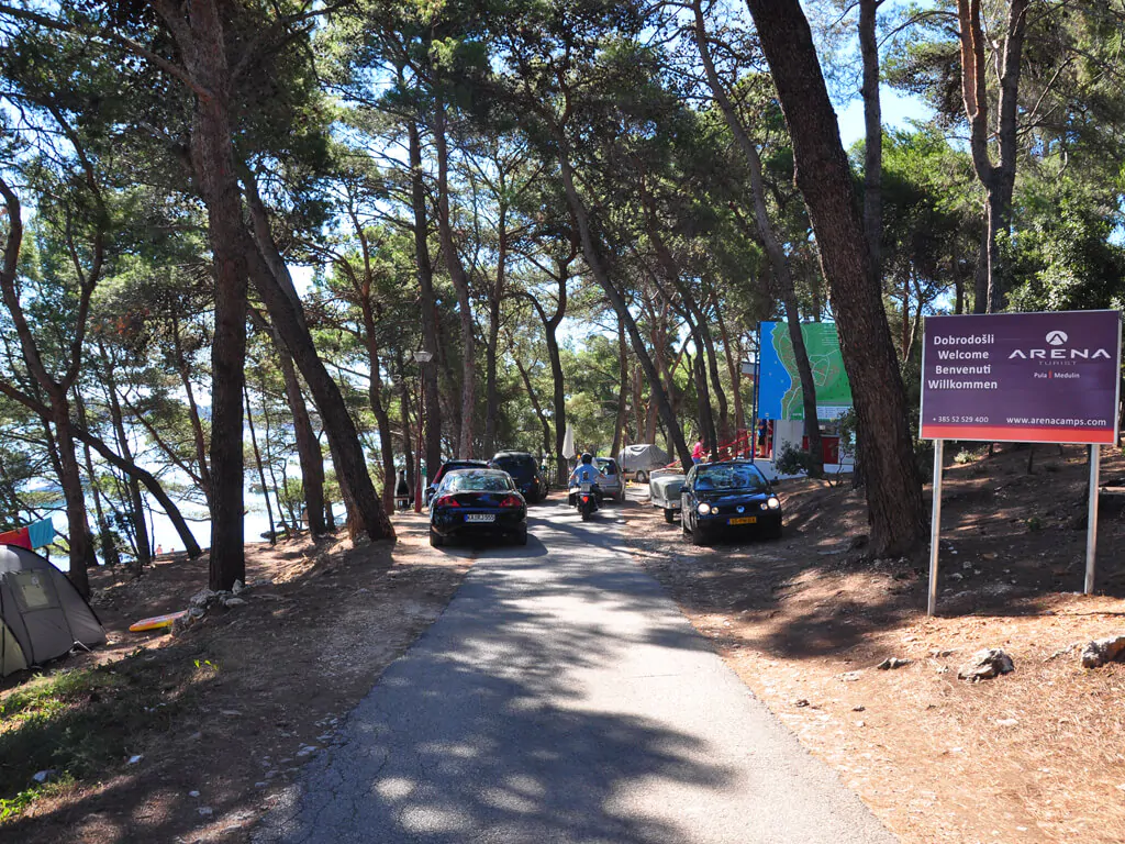 camping-tasalera-entrance
