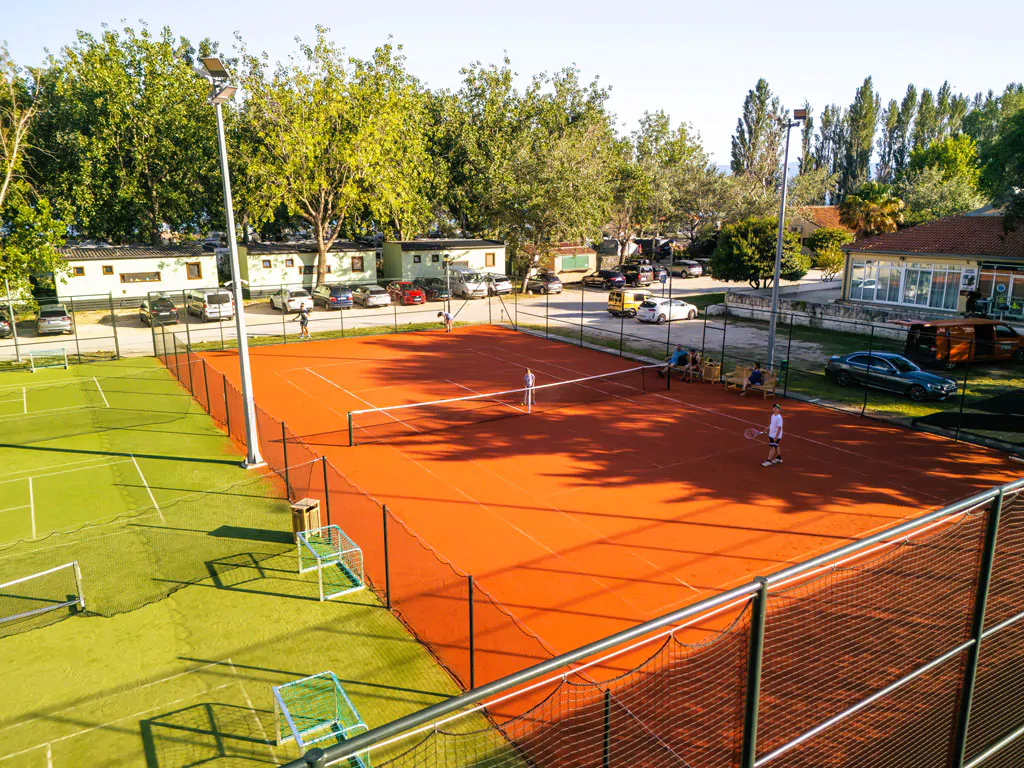 campsite-almissa-activities-tennis-court-wide