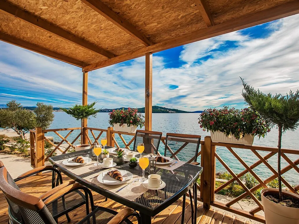 camping-belvedere-vranjica-belvedere-luxury-sea-view
