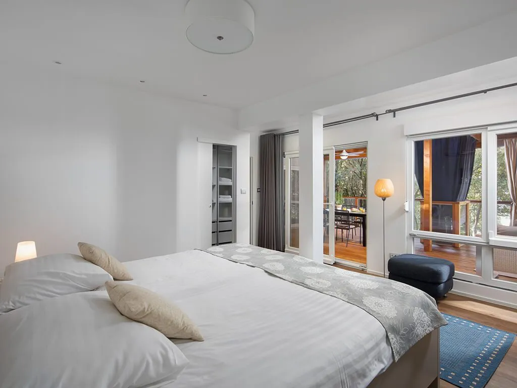 camping-mon-perin-luxury-beach-meyou-mobile-home-bedroom