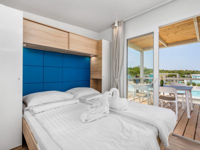 camping-omisalj-bedroom-in-mobile-home