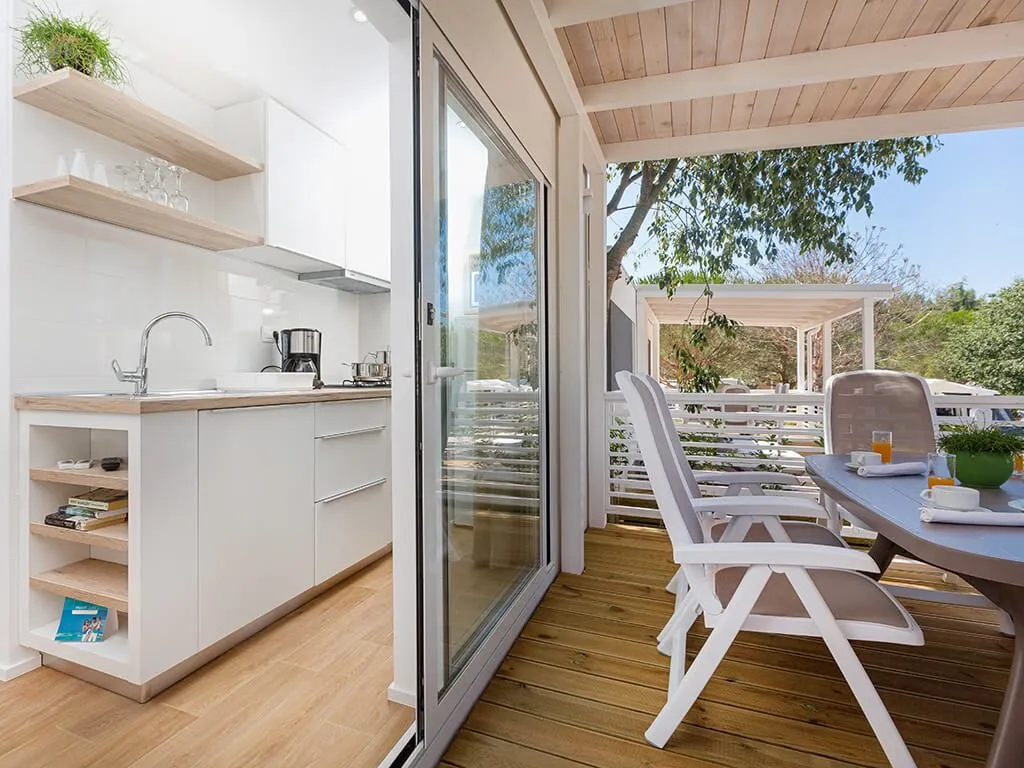 camping-porto-sole-standard-mobile-homes-interior-iv