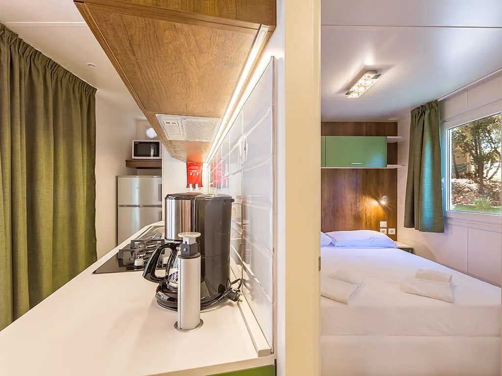 camping-vestar-forest-escape-family-mobile-home-interior