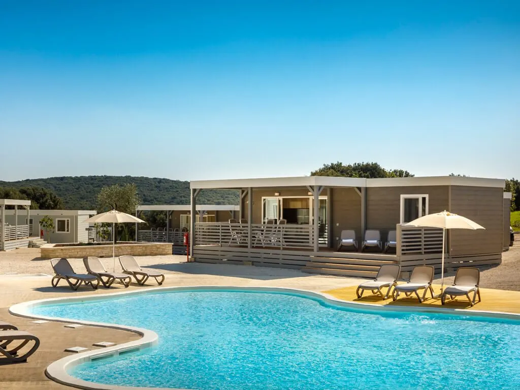 camping-vestar-oasis-family-mobile-home-and-pool