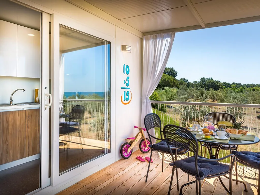 campsite-aminess-park-mareda-prestige-mobile-home-terrace-i