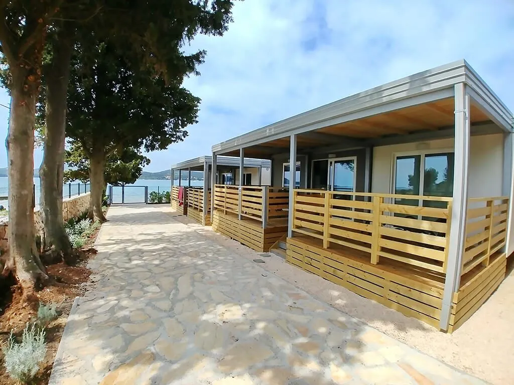 camping-ljutic-superior-and-deluxe-seaview-mobile-homes-near-the-sea-i-2