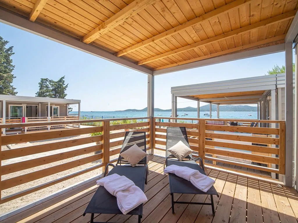 camping-ljutic-terrace-superior-sea-view-mobile-home-5