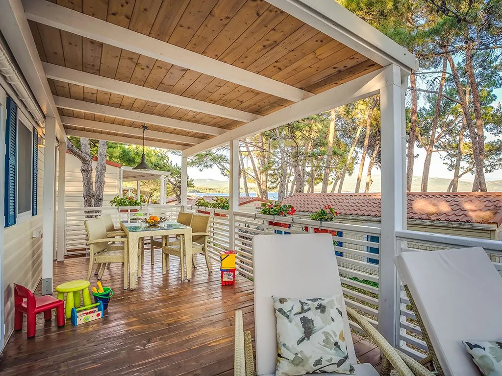 camping-jezevac-superior-mobile-homes-terrace