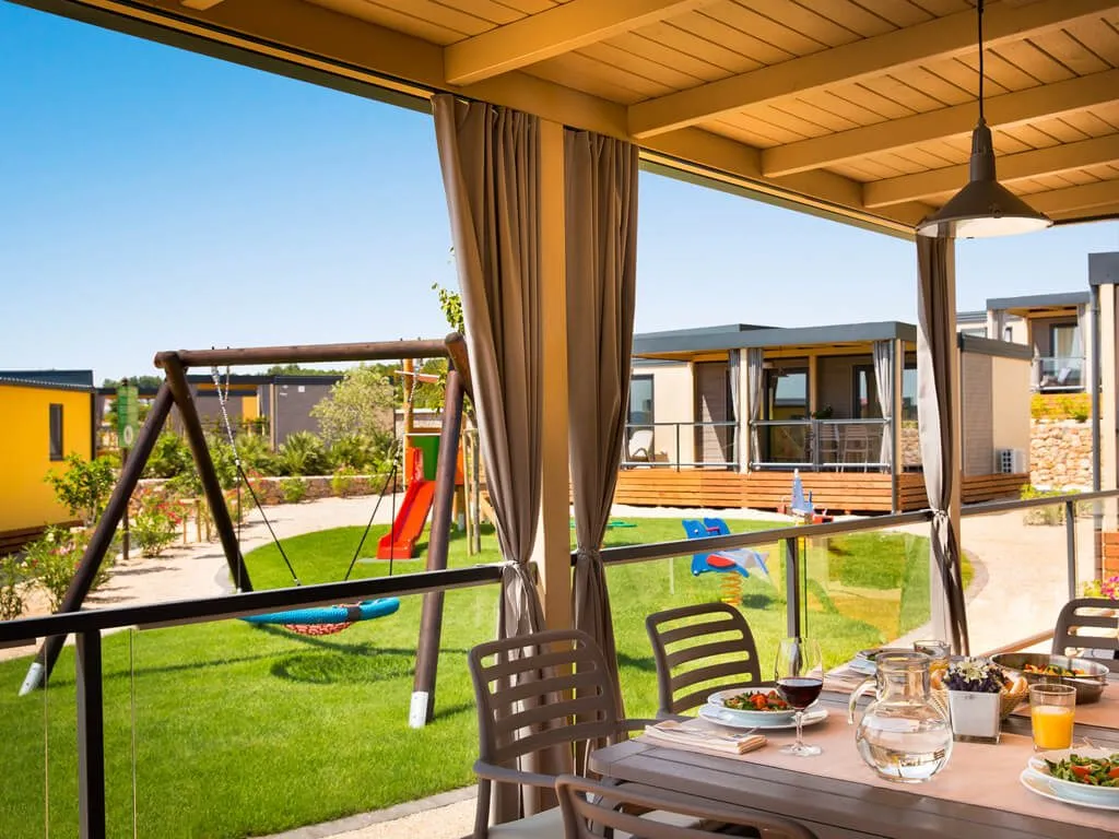 camping-krk-bella-vista-mobile-homes-with-childrens-playground-ii-2