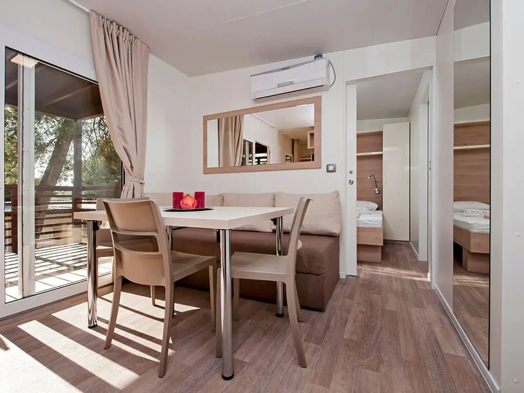 camping-porton-biondi-premium-mobile-home-interior-8-jpg