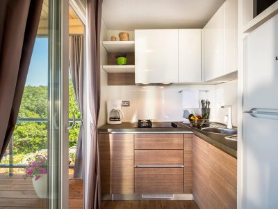krk-premium-camping-resort-interior-mobile-home-with-spectacular-view