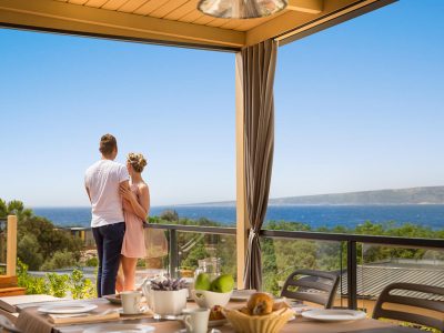 krk-premium-camping-resort-interior-mobile-home-with-spectacular-view-iii