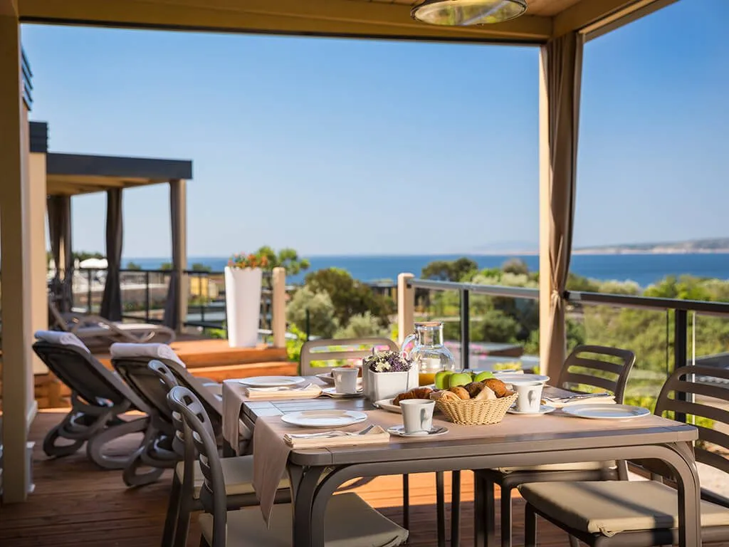 krk-premium-camping-resort-mobile-home-with-spectacular-view-i