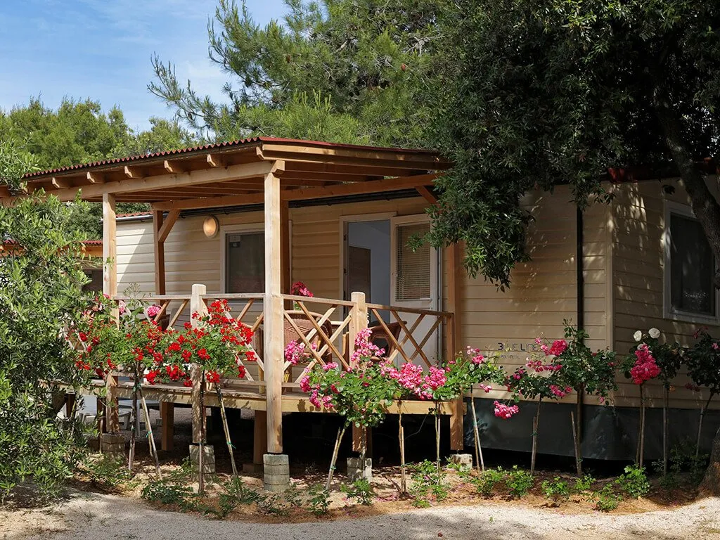 solaris-camping-beach-resort-mobile-homes-outside-view