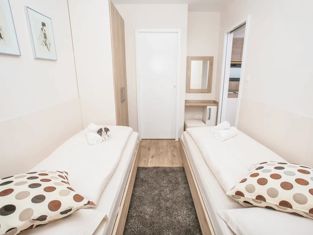 camping-turist-grabovac-mobile-homes-children-bedroom-ii