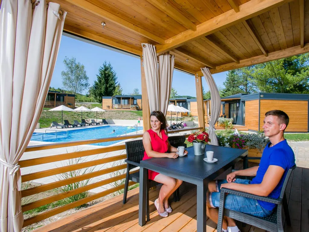 camping-turist-grabovac-mobile-homes-terrace