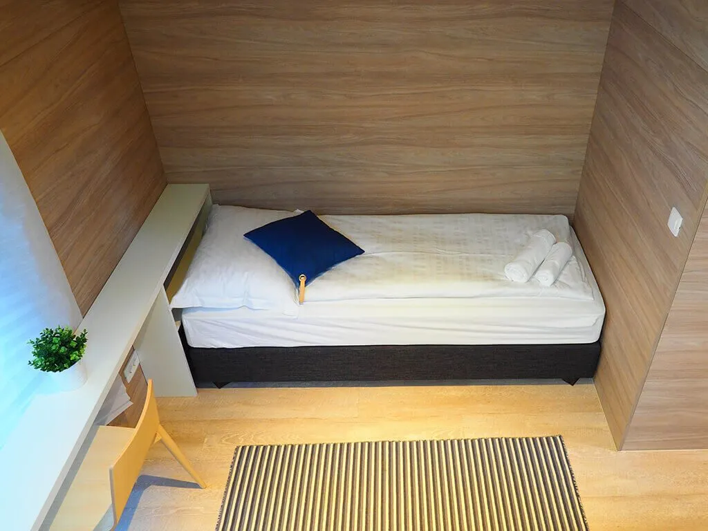 plitvice-holiday-resort-interior-of-tree-house-glamping-iii