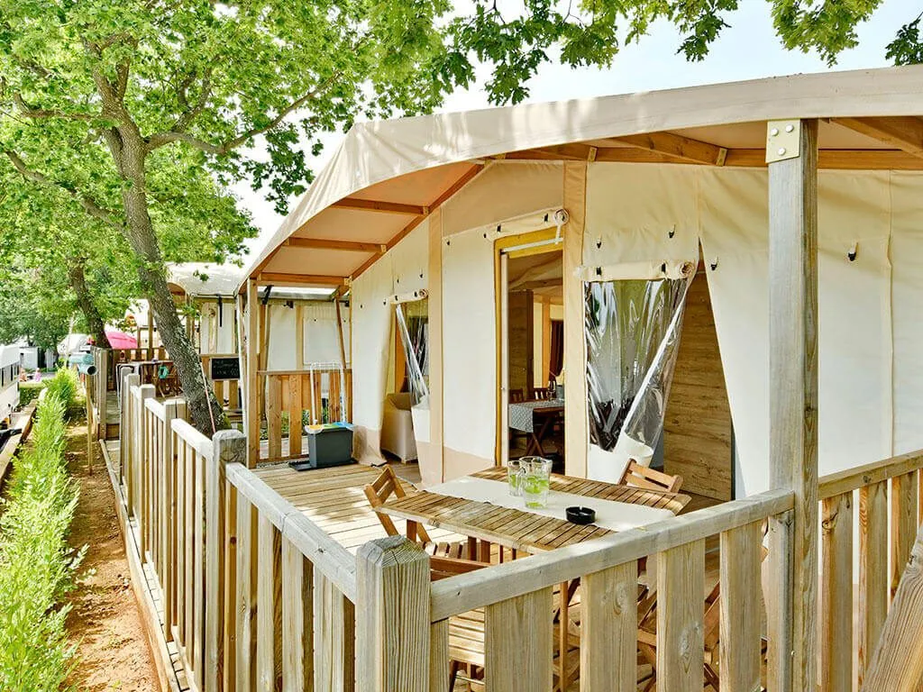 camping-park-polidor-safari-glamping-exterior-vi