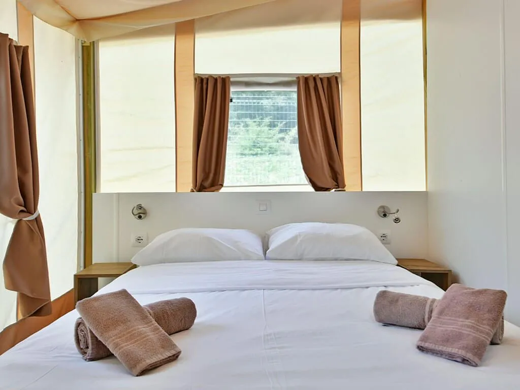 camping-park-polidor-safari-glamping-interior-i