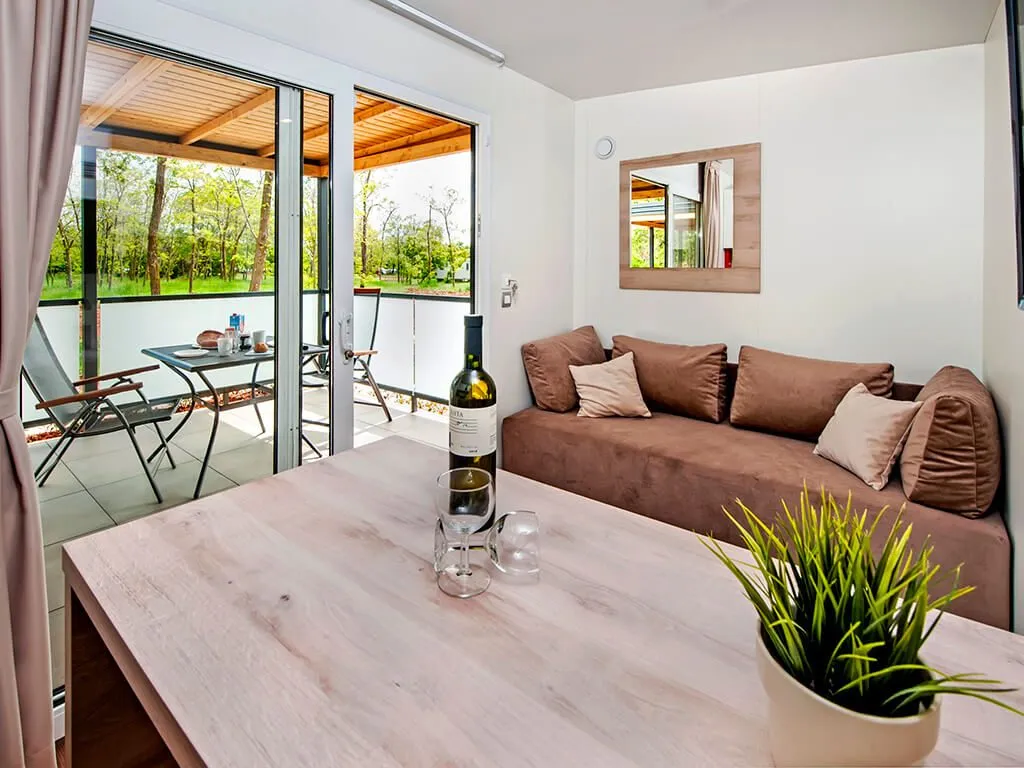 solaris-naturist-camping-resort-studio-comfort-mobile-home-interior-8
