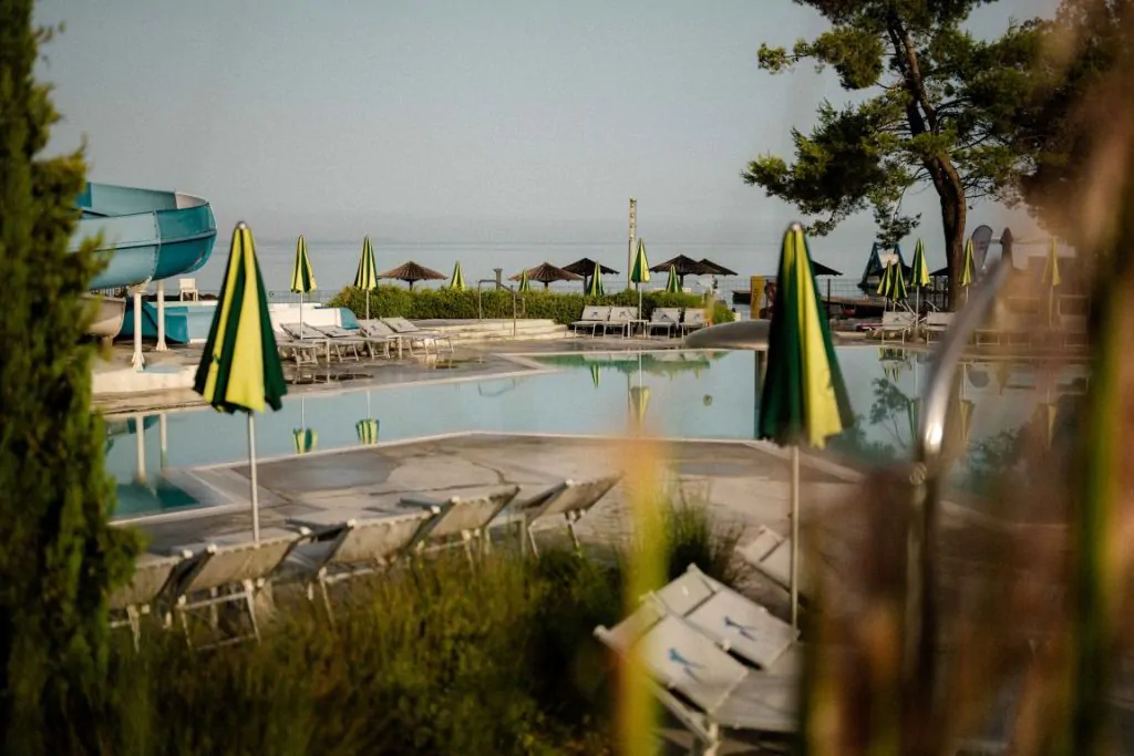 falkensteiner-camping-zadar-pool-area