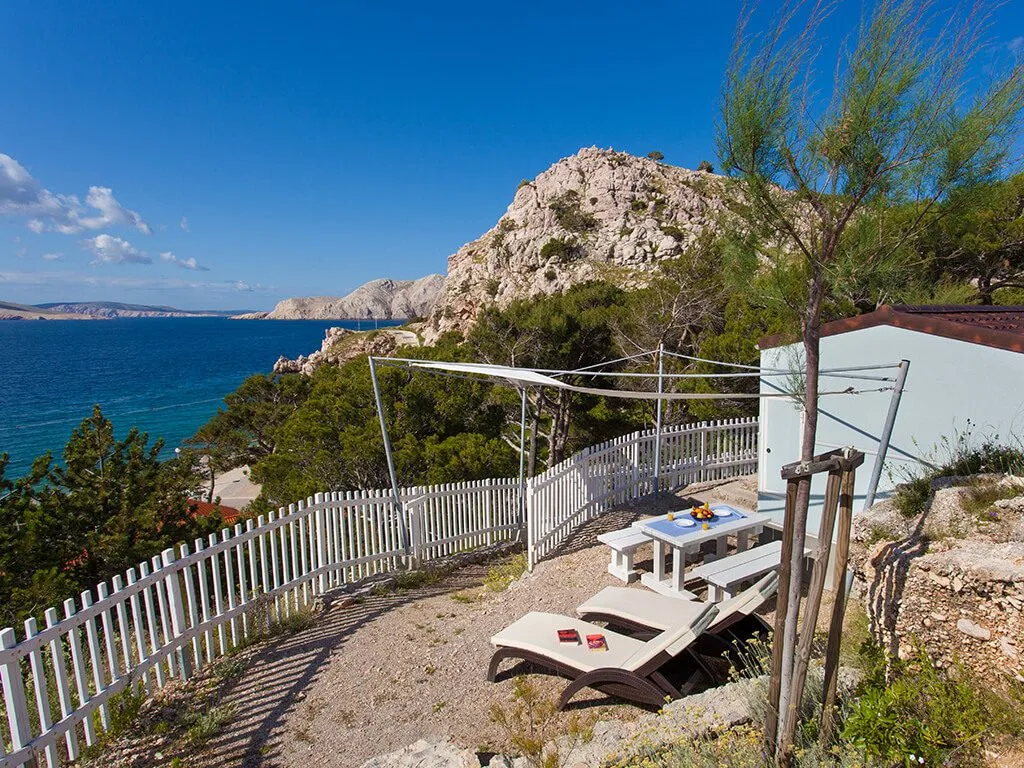 naturist-camping-bunculuka_mobile-home-image-sea-view-2