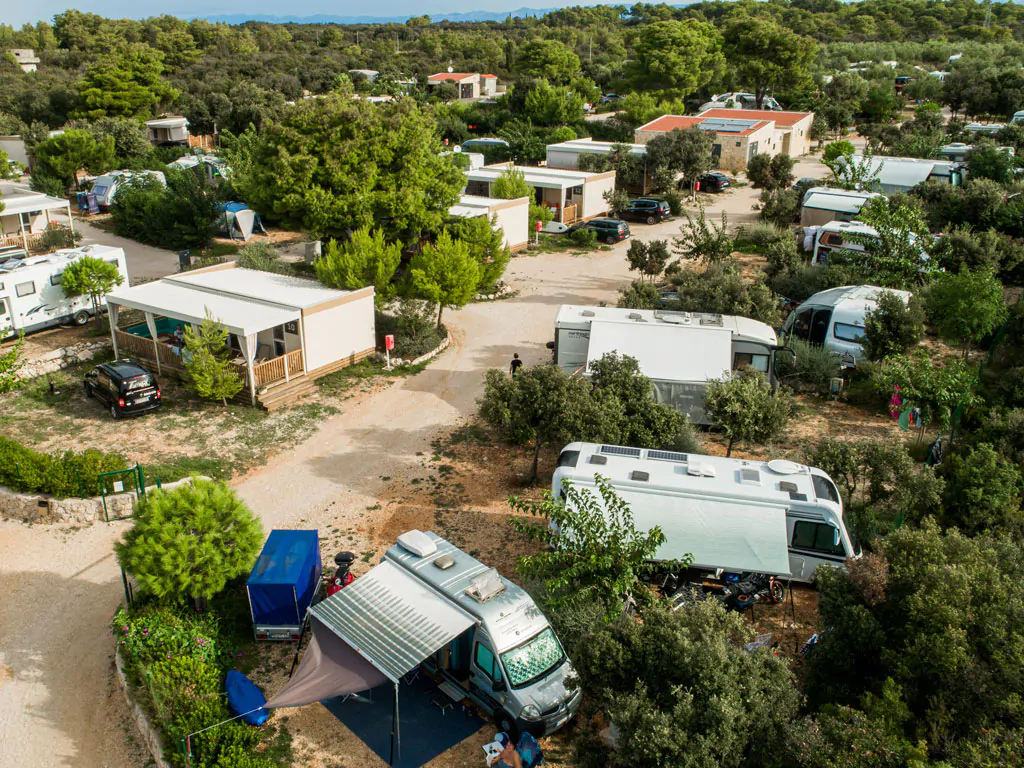 camping-ugljan-air-view-caravans