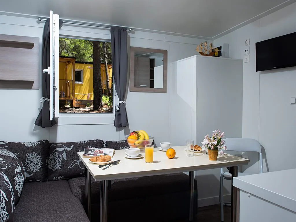 camping-basko-polje-anya-mobile-home-interior-iii