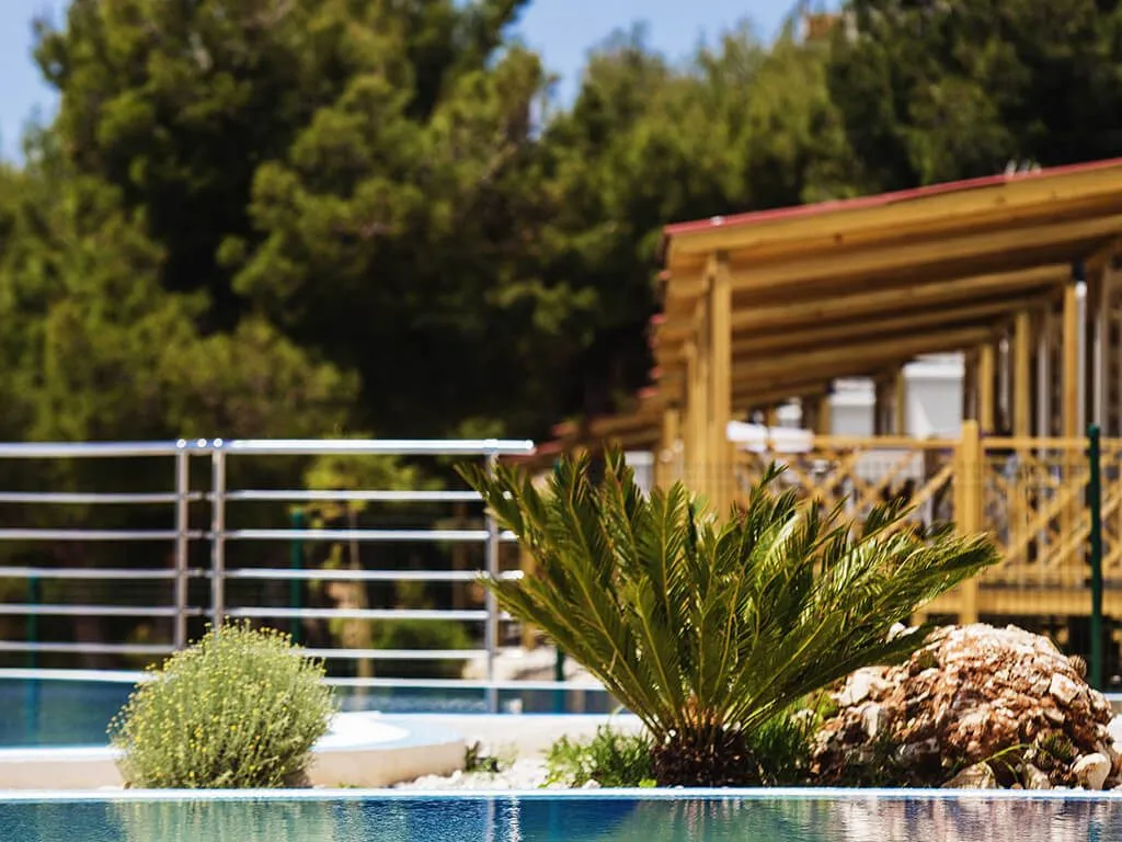 camping-belvedere-vranjica-mobile-homes-pool-4