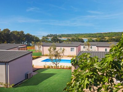 camping-kastanija-novigrad-lavanda-and-olive-mobile-homes-and-pool-exterior