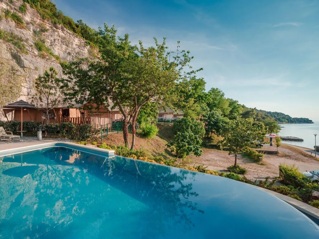 camping-lanterna-glamping-pool-ii-2