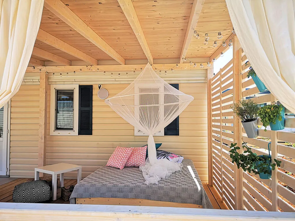 lanterna-premium-camping-resort-mobile-home-west-coast-terrace-9