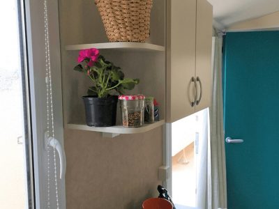 lanterna-premium-camping-resort-west-coast-mobile-homes-interior-iv
