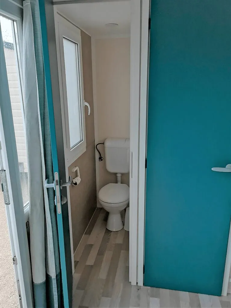 lanterna-premium-camping-resort-west-coast-mobile-homes-interior-vi