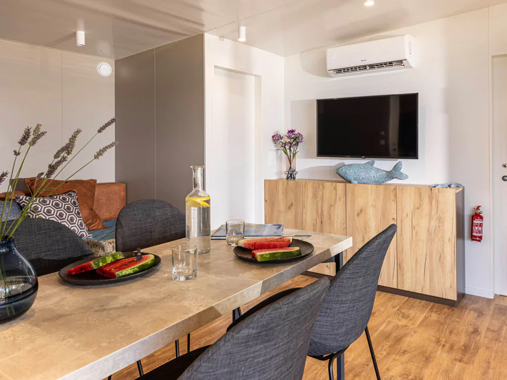 mobile-home-surf-beach-village-interior-living-room-ii-2