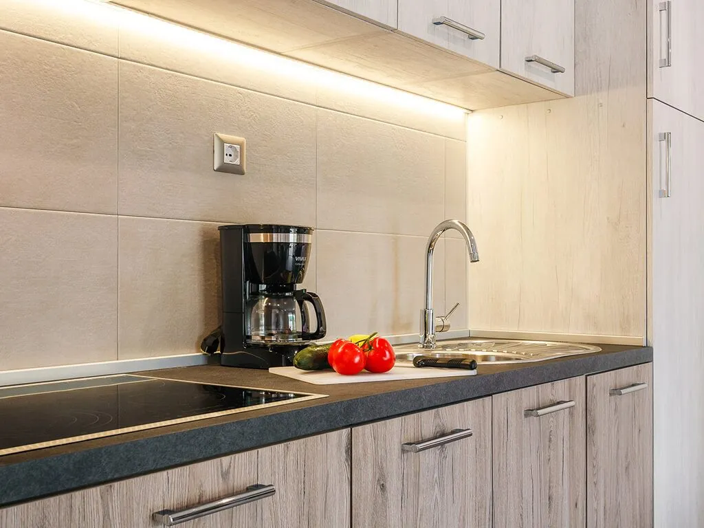 boutique-camping-santa-marina-premium-relax-mobile-homes-kitchen