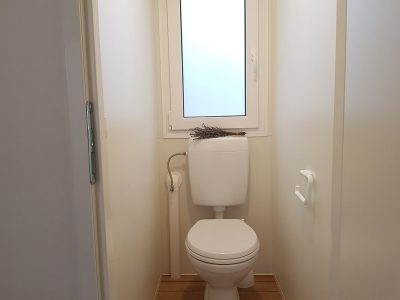 camping-bijela-uvala-mobile-homes-comfort-toilet