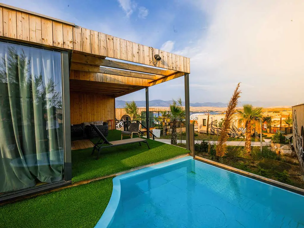noa-glamping-resort-bamboo-valley-villa-exterior-3
