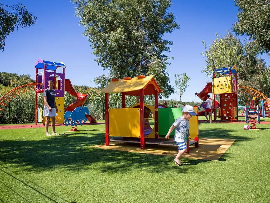 camping-valsaline-playground-3