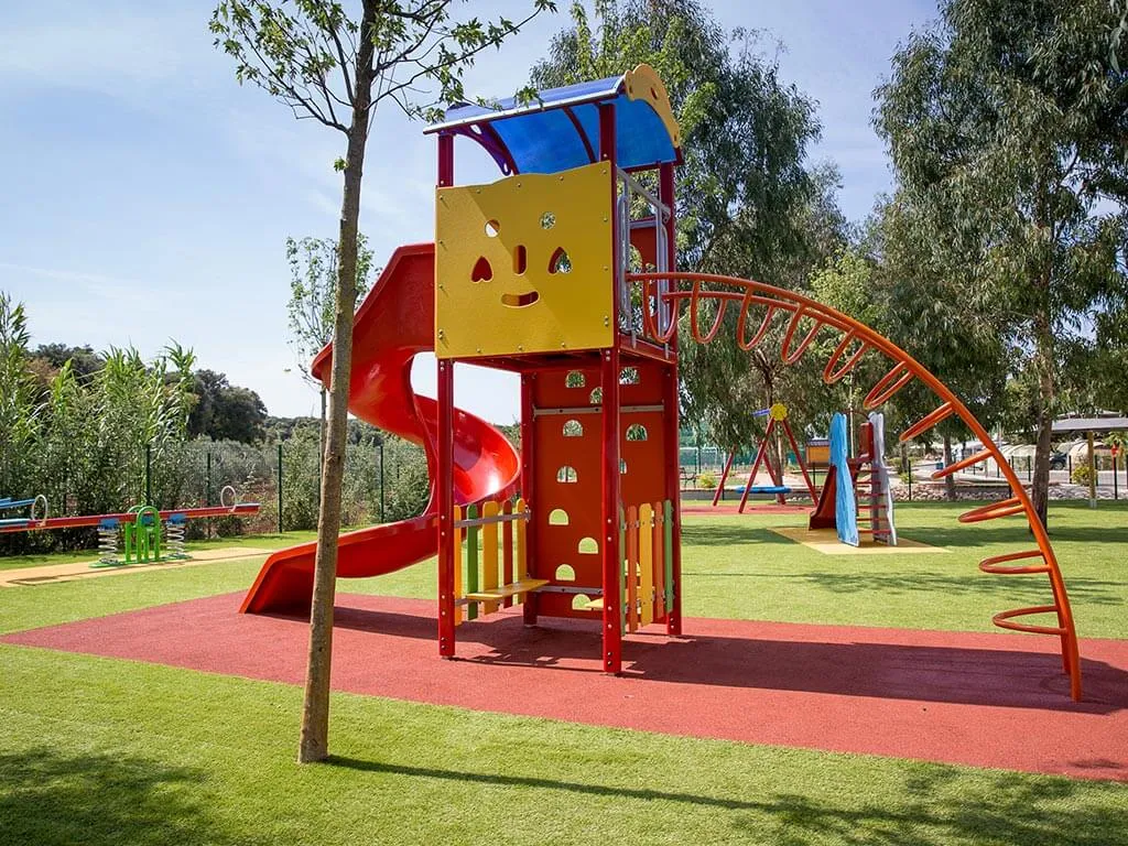 camping-valsaline-playground