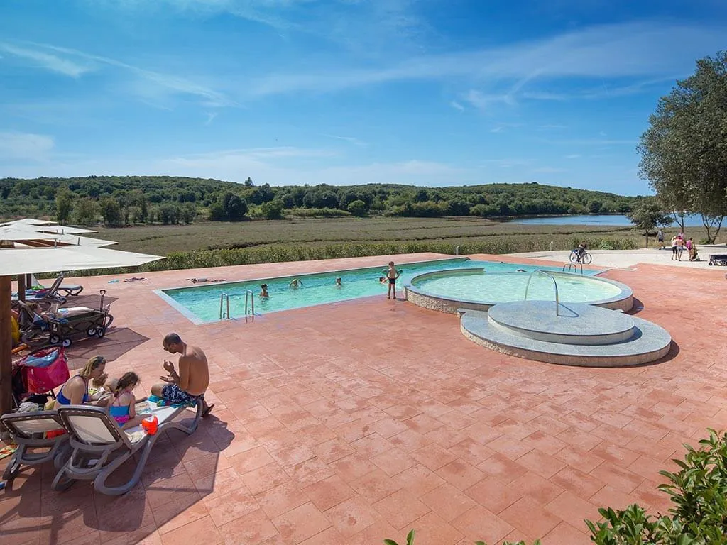 camping-valsaline-pool-2