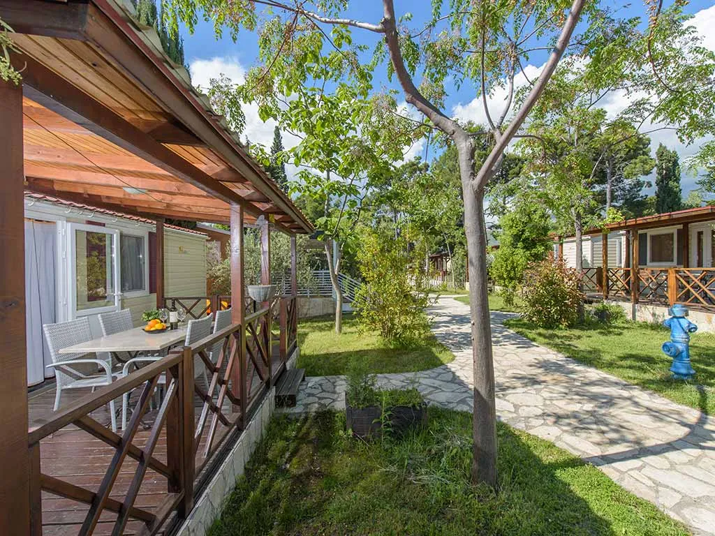 camping-stobrec-split-mobile-home-comfort-exterior-2