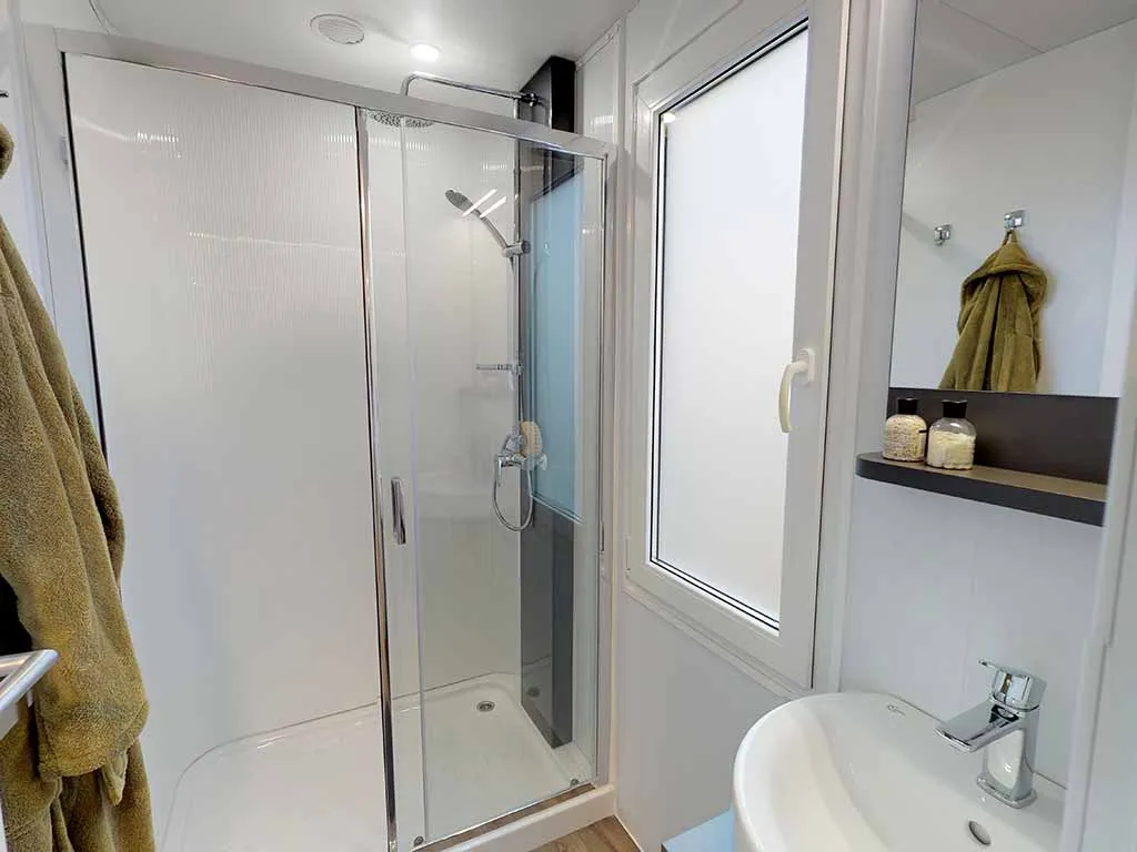 camping-vita-terme-tuhelj-mobile-home-bathroom-2