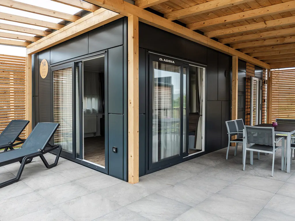 camping-vita-terme-tuhelj-mobile-home-vita-loft-exterior-terrace-lounge-charis