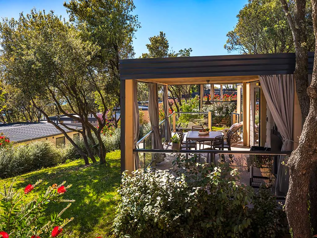 istra-premium-camping-resort-bella-vista-premium-family-camping-home-seaview-2