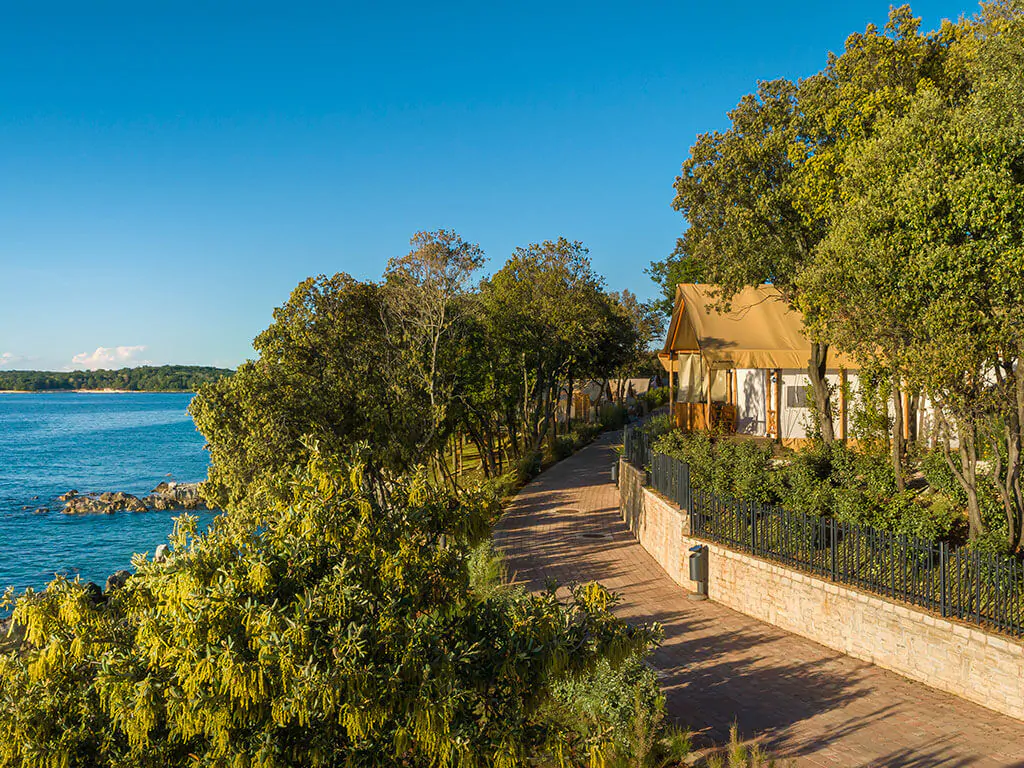istra-premium-camping-resort-glamping-sunset-loggia-exterior-2