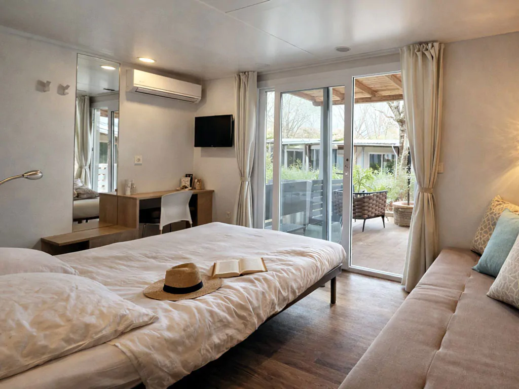 camping-ulika-rovinj-one-studio-interior-bedroom