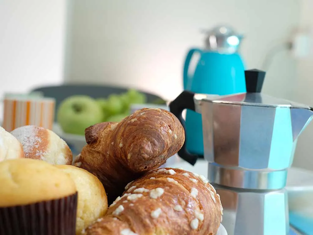 mobile-home-happy-premium-breakfast