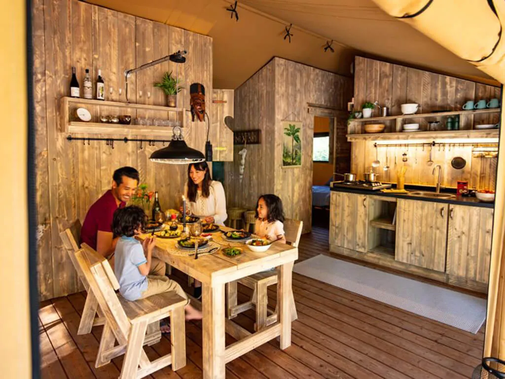 camping-papafigo-glamping-interior-4