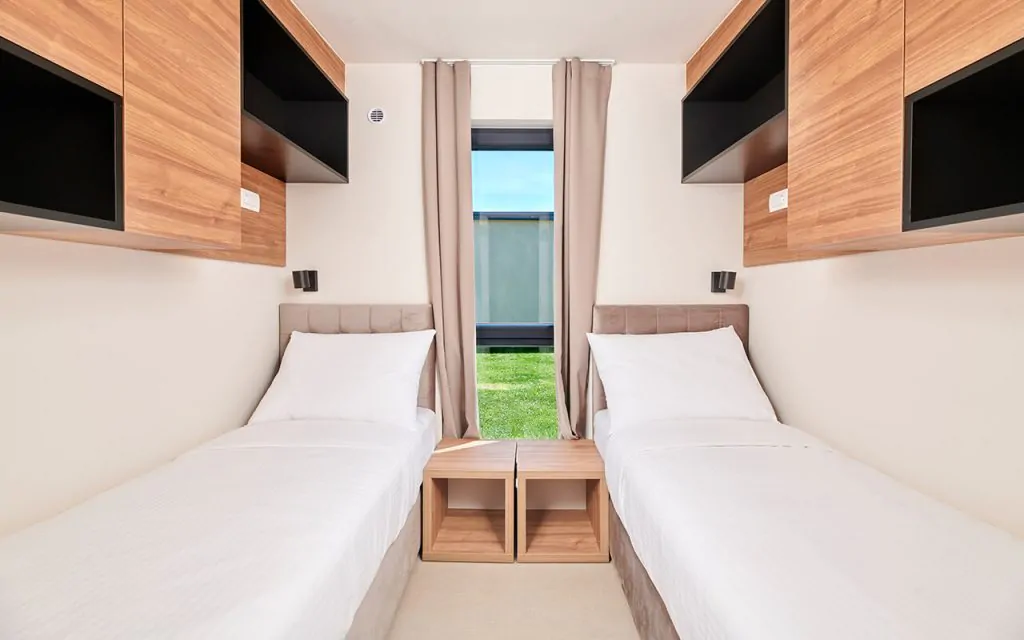 san-servolo-camping-resort-mobile-homes-agava-bedroom-ii-2